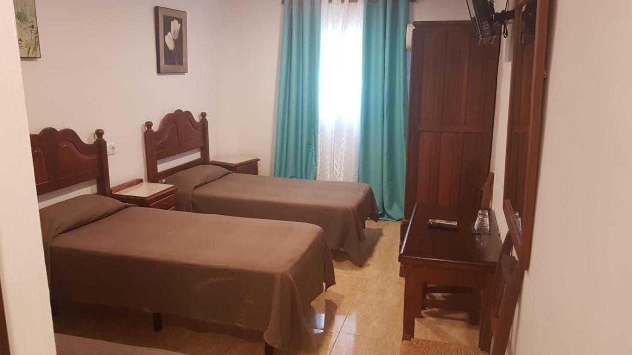 טורמולינוס Hotel Manantiales מראה חיצוני תמונה
